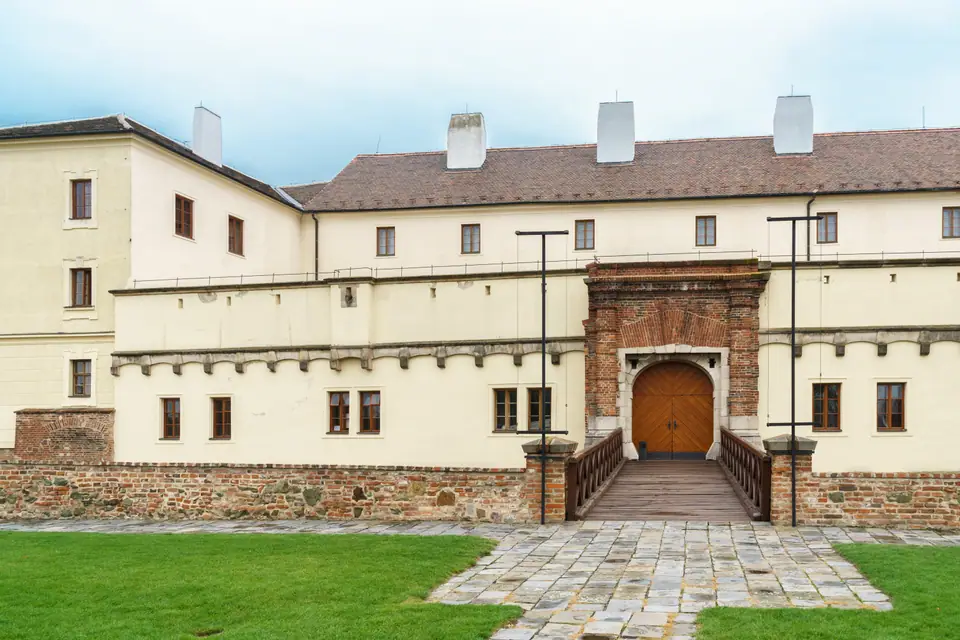 Castillo de Špilberk sobre la ciudad de Brno